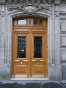 Porte entrée en bois massif